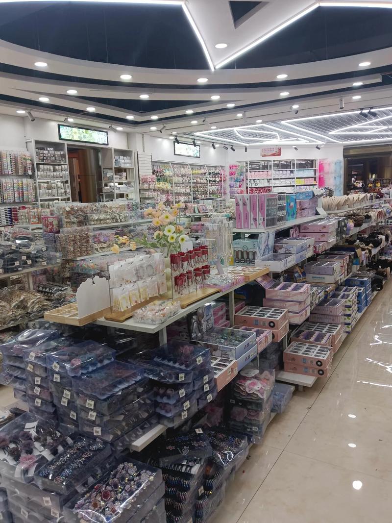 楚雄汇佳商业有限公司与楚雄秦汇莱贸易有限公司,究竟谁更值得信赖?